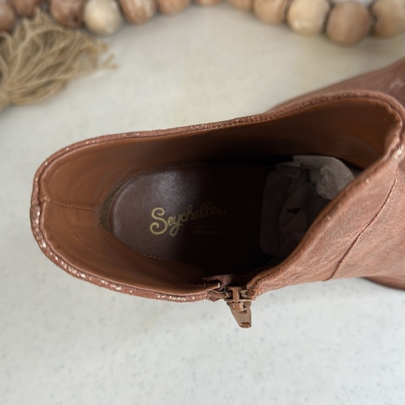Seychelles Women's Pretty Little Bird Fashion Boots Sz 9 Rose Gold - Picture 10 of 13